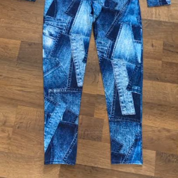 🆕 Soft Denim Print Jumpsuit - Picture 13 of 14